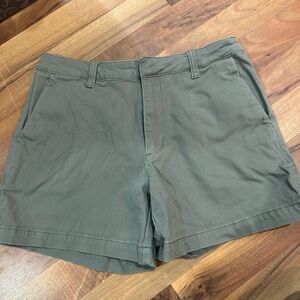 Banana Republic Olive Women's Shorts